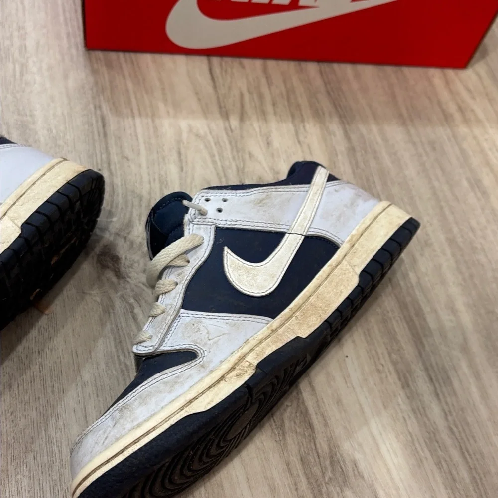 Nike Youth Dunks Dark Blue and White Sneakers size 6